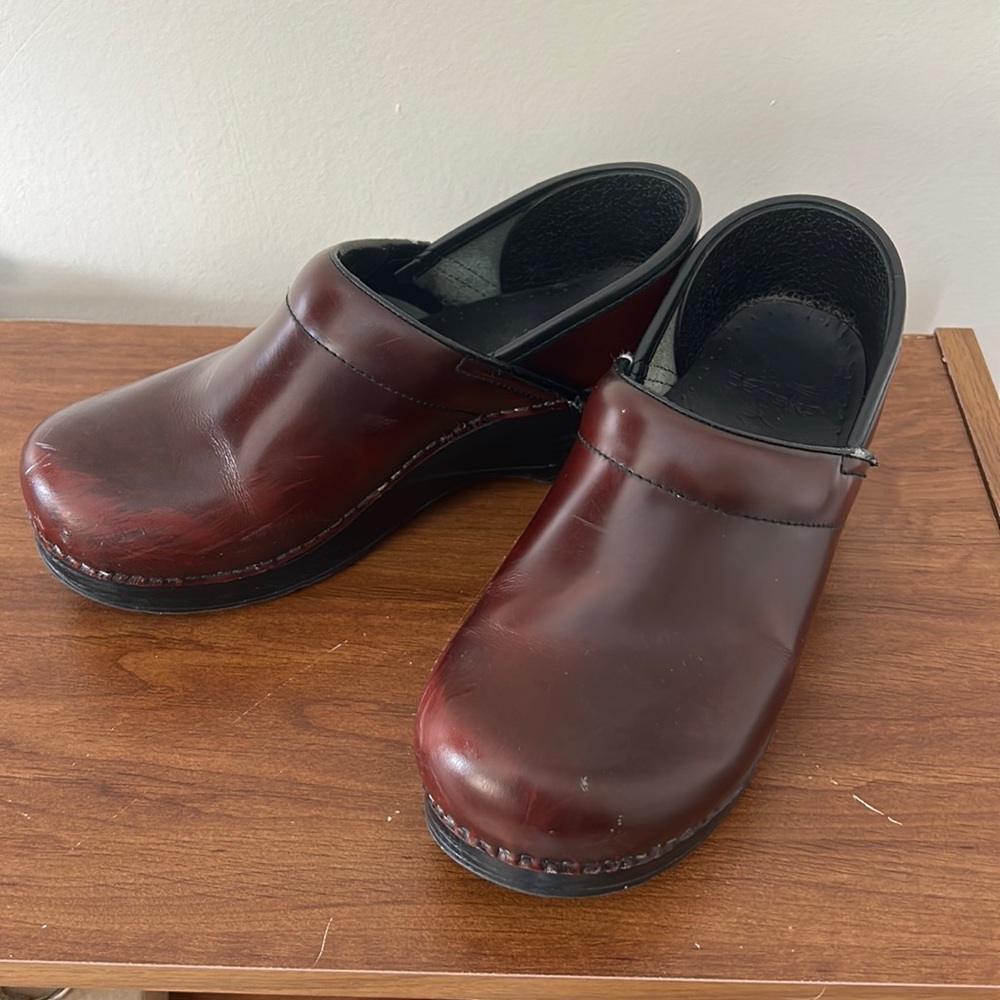 Rich Brown Danskos size 38 danskos - some scuffs